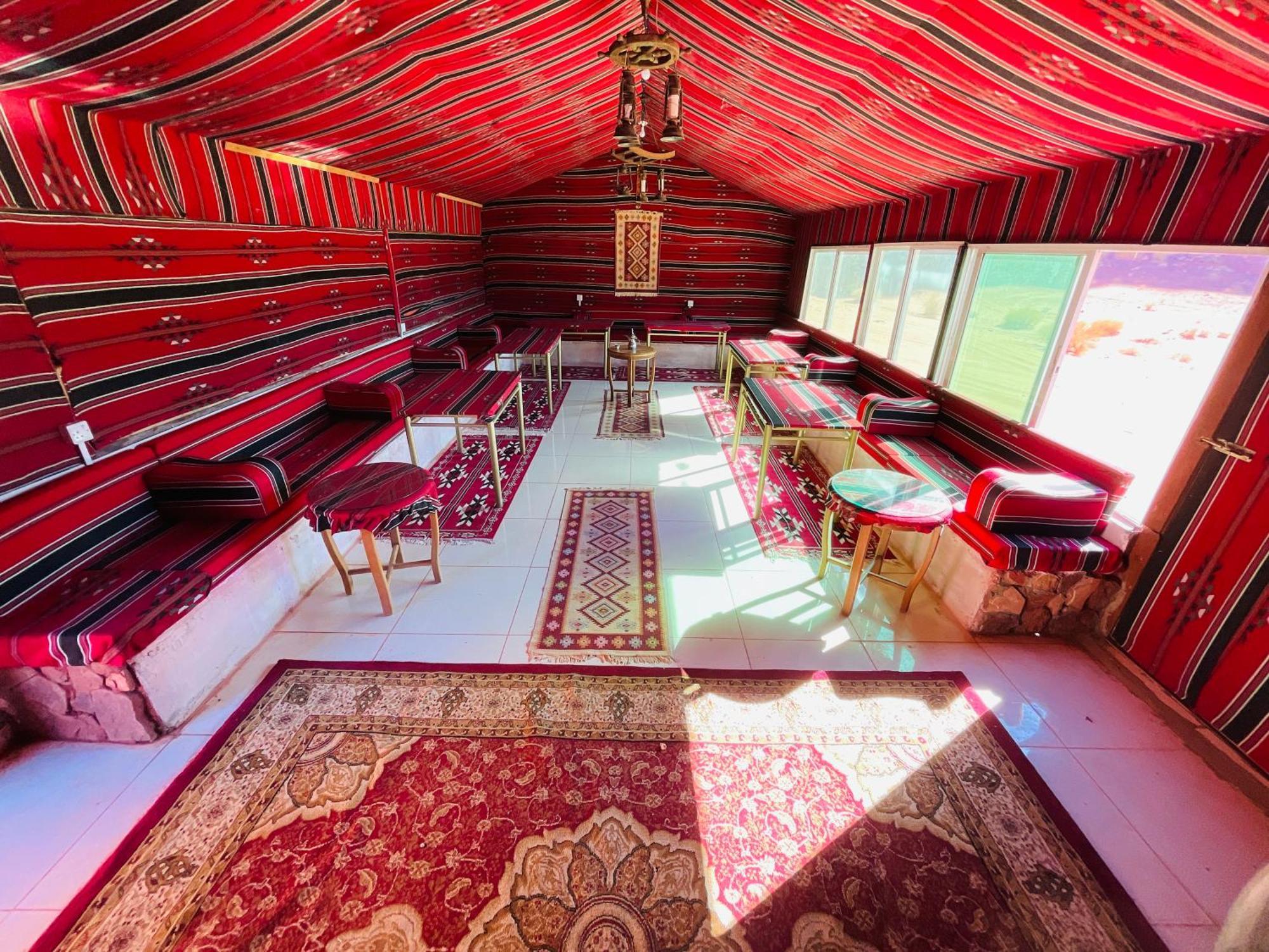 Desert Rock Camp Wadi Rum Buitenkant foto