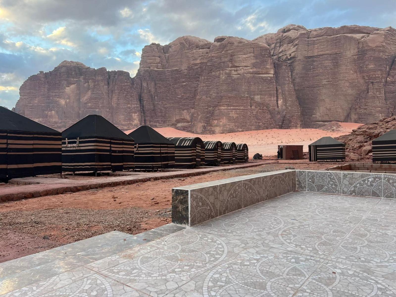 Desert Rock Camp Wadi Rum Buitenkant foto